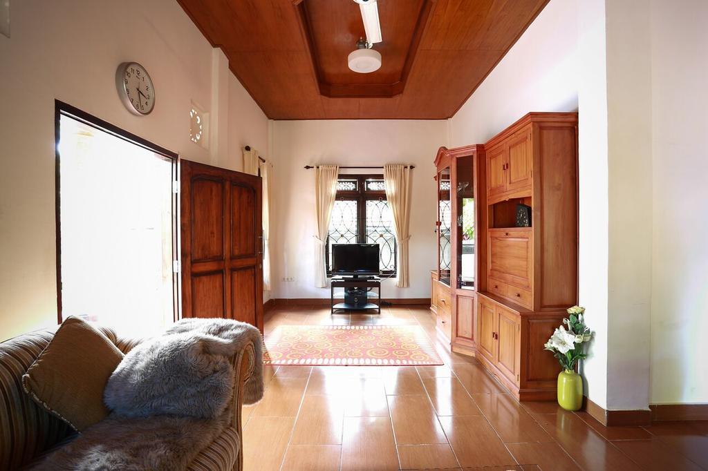 Villa Maryadi 러비나 외부 사진